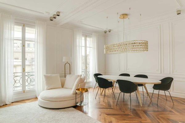 Canapé arrondi pour petit espace : style et confort optimisés