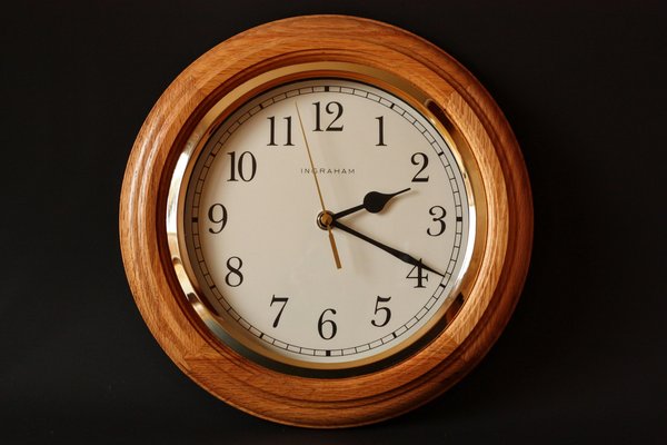 Idées de horloges murales : des designs uniques pour votre déco